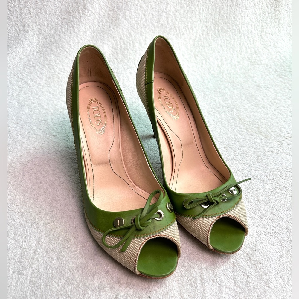Tod’s Peep Toe Driving Heels Green Canvas Shoes‎ woven Bow 8.5